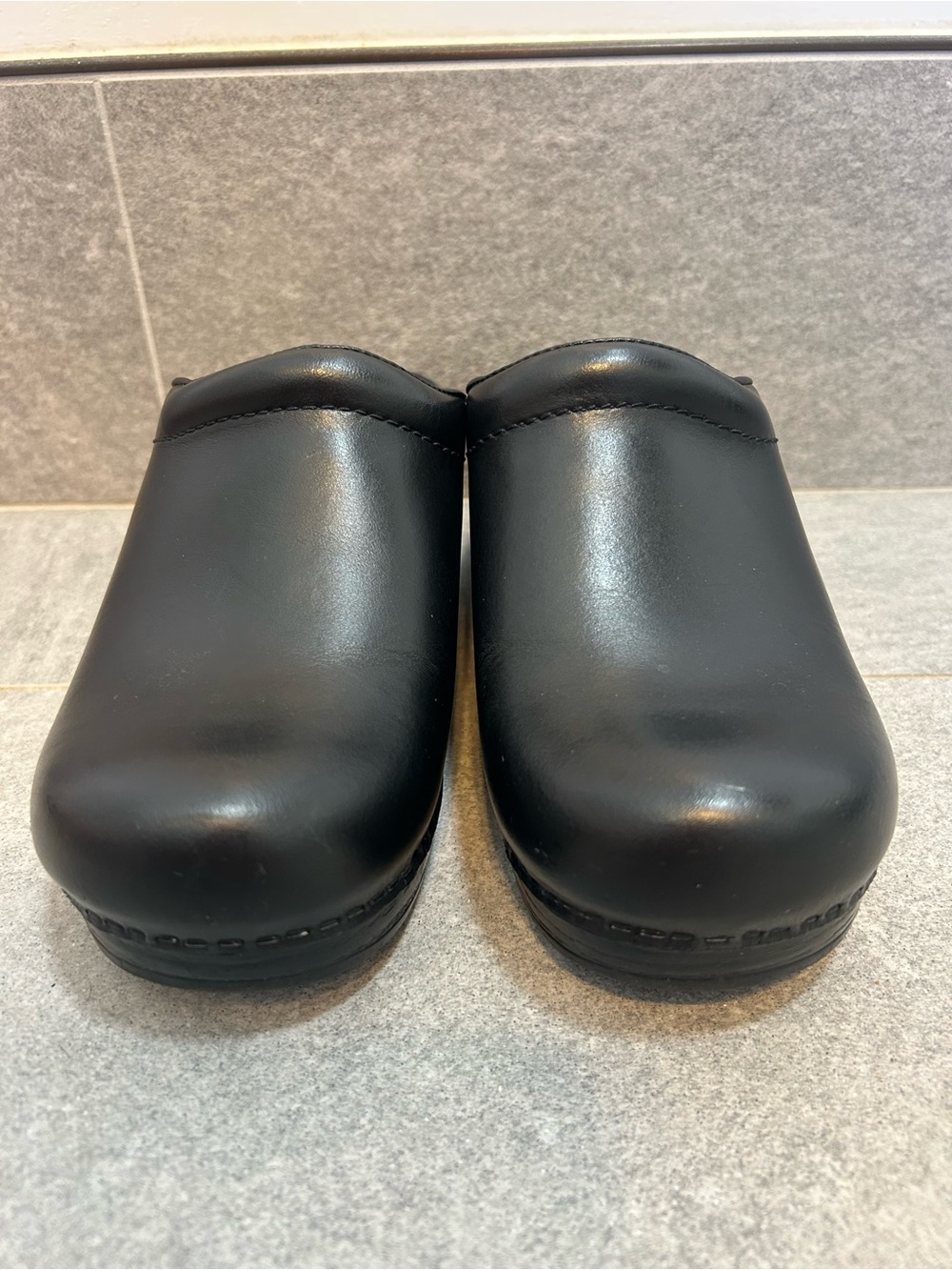 Dansko Women's Black Leather Slip-On Clogs size 37 or 6.5-7